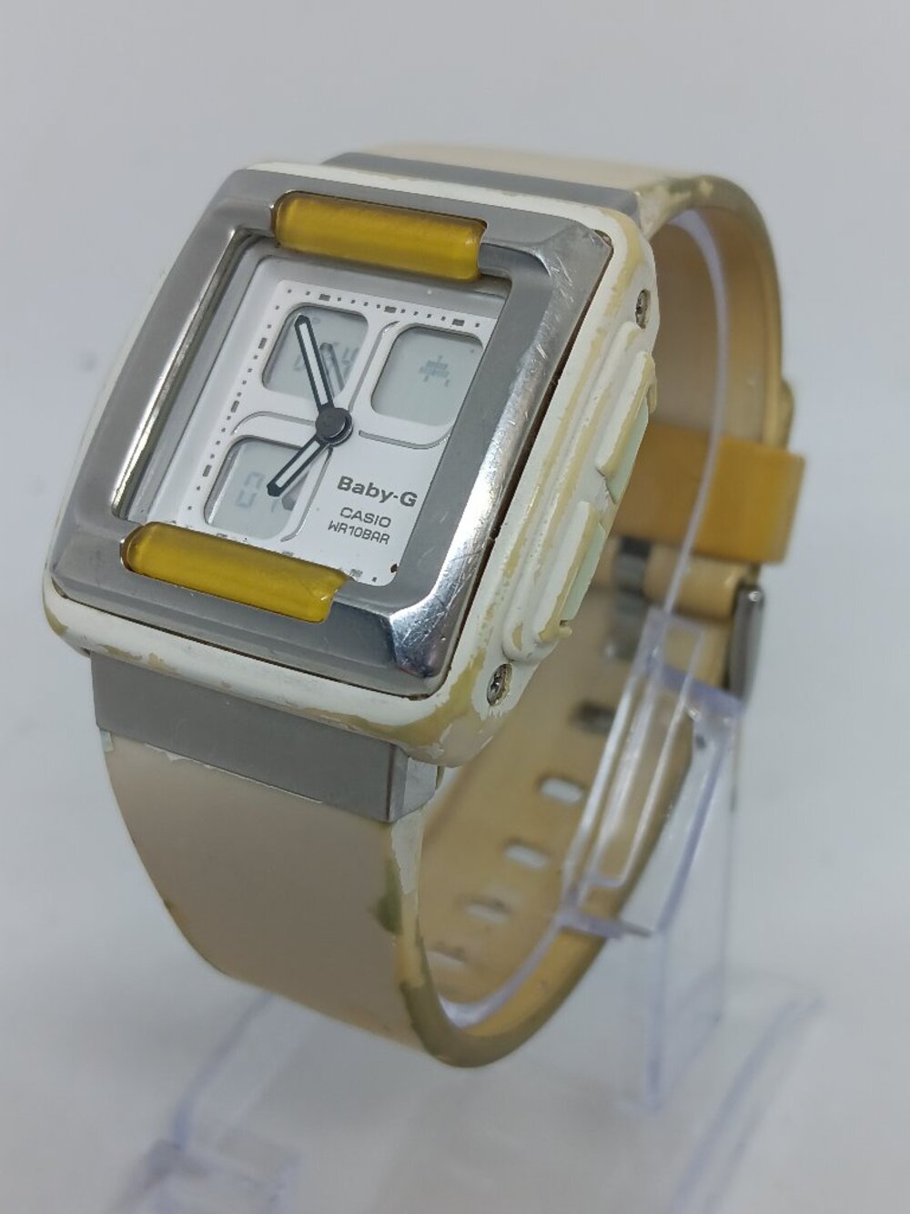 Casio Baby-G Shock BG-82F Square Dial 36mm x 36 mm Ana-Dig White + Silver Watch